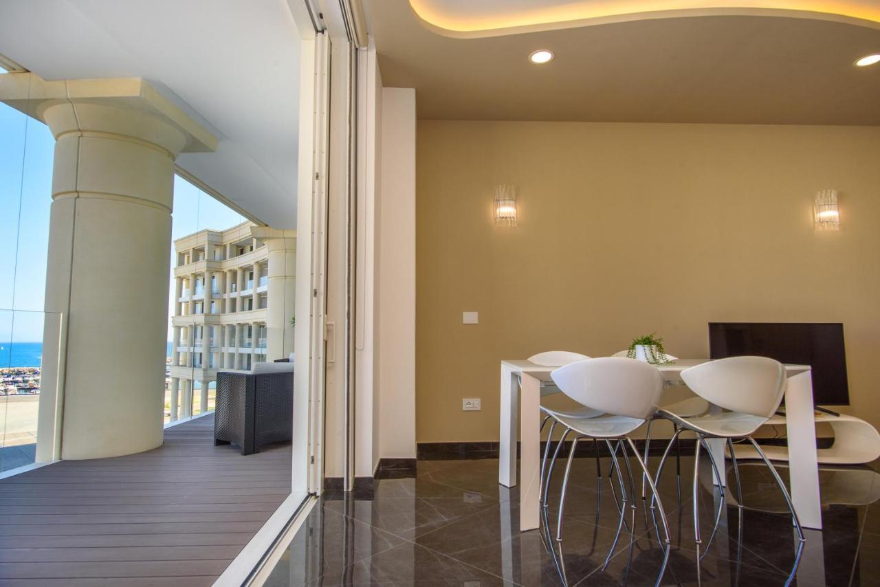 Mareluna Crescent - Luxury Seafront Experience Σαλέρνο Εξωτερικό φωτογραφία