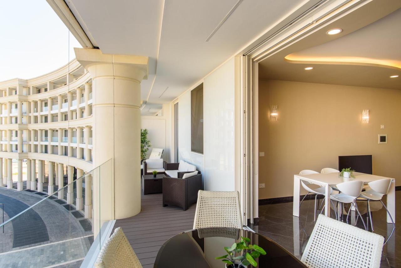 Mareluna Crescent - Luxury Seafront Experience Σαλέρνο Εξωτερικό φωτογραφία